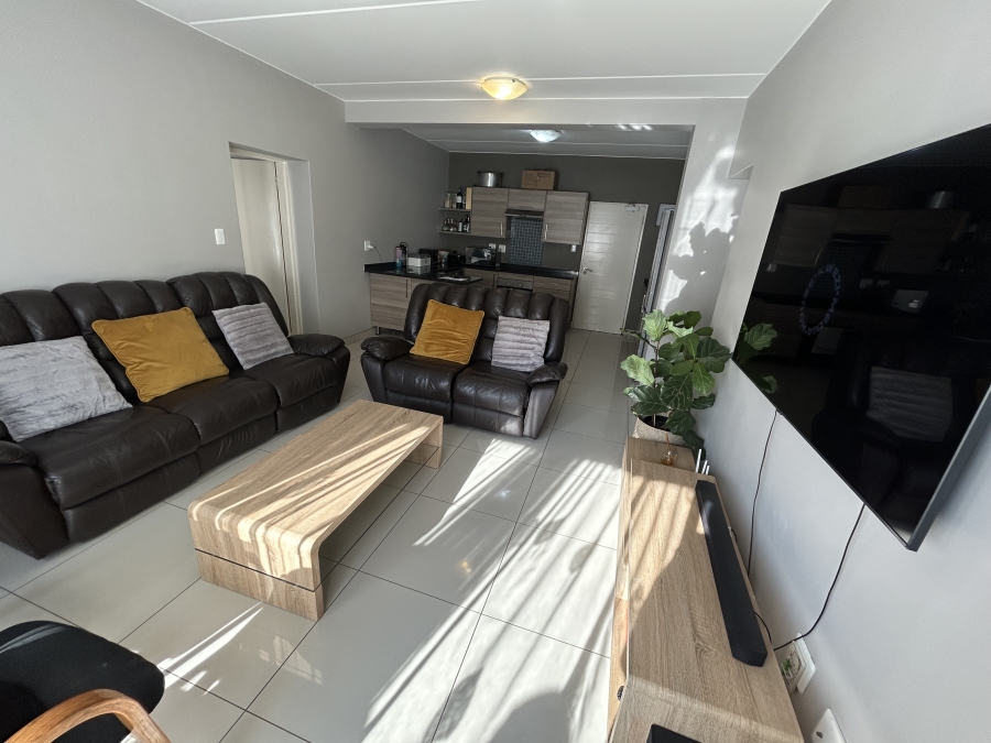 2 Bedroom Property for Sale in Blue Hills Gauteng
