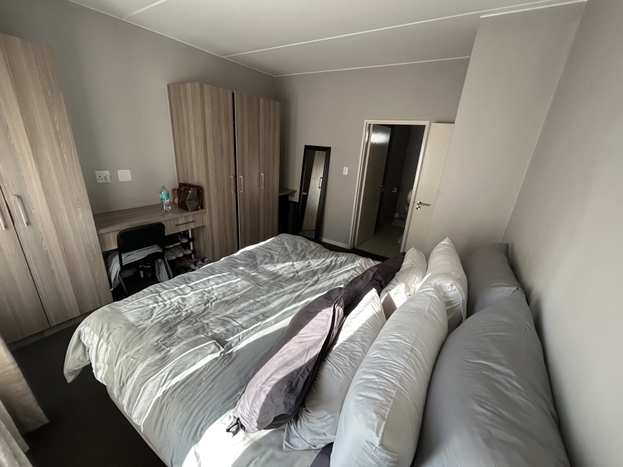 2 Bedroom Property for Sale in Blue Hills Gauteng