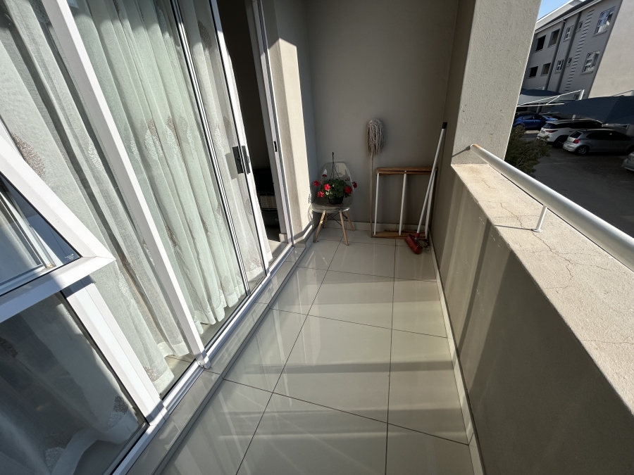2 Bedroom Property for Sale in Blue Hills Gauteng