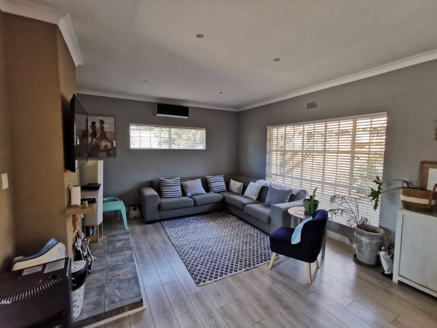 4 Bedroom Property for Sale in Brackenhurst Gauteng
