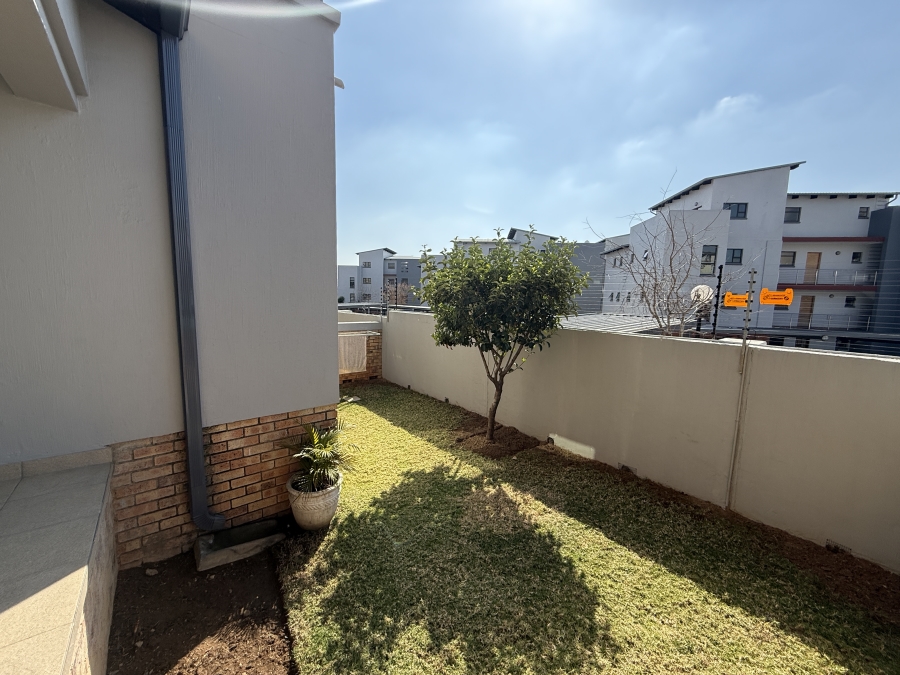 3 Bedroom Property for Sale in Barbeque Downs Gauteng