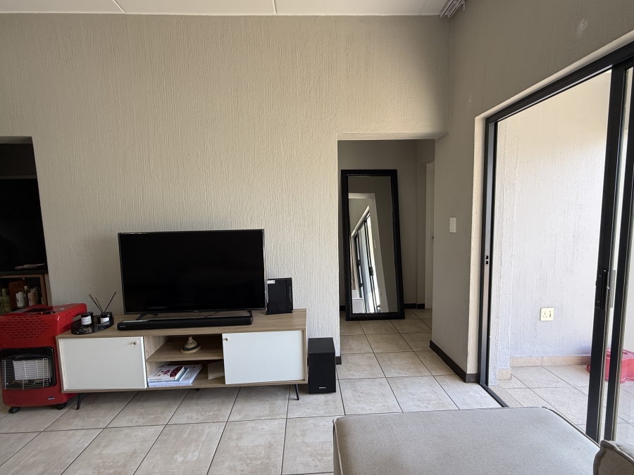 3 Bedroom Property for Sale in Barbeque Downs Gauteng