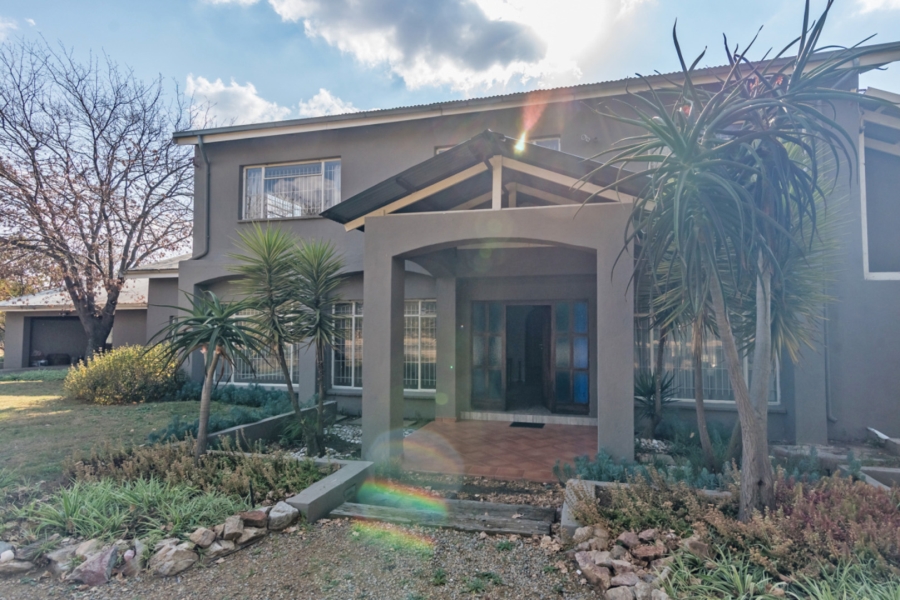 10 Bedroom Property for Sale in Knoppieslaagte Gauteng