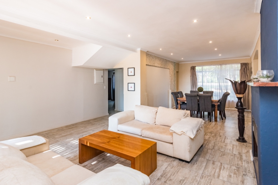 10 Bedroom Property for Sale in Knoppieslaagte Gauteng