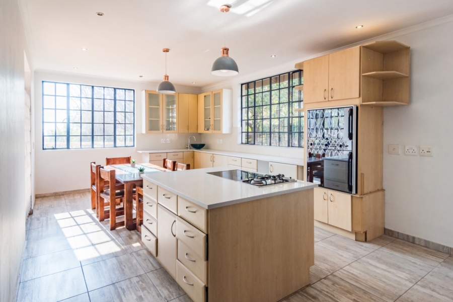 10 Bedroom Property for Sale in Knoppieslaagte Gauteng