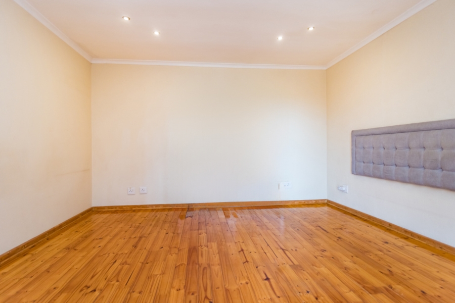 10 Bedroom Property for Sale in Knoppieslaagte Gauteng