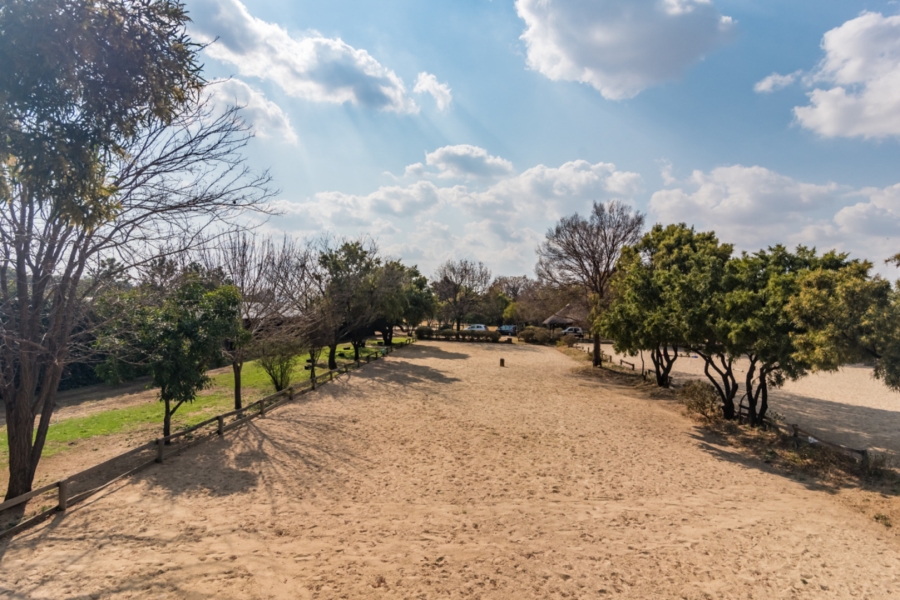 10 Bedroom Property for Sale in Knoppieslaagte Gauteng