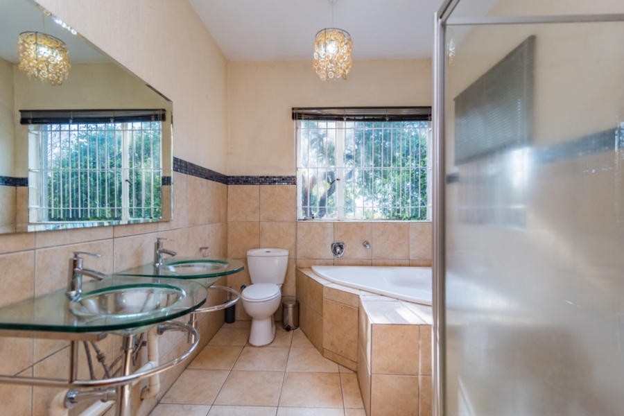 10 Bedroom Property for Sale in Knoppieslaagte Gauteng