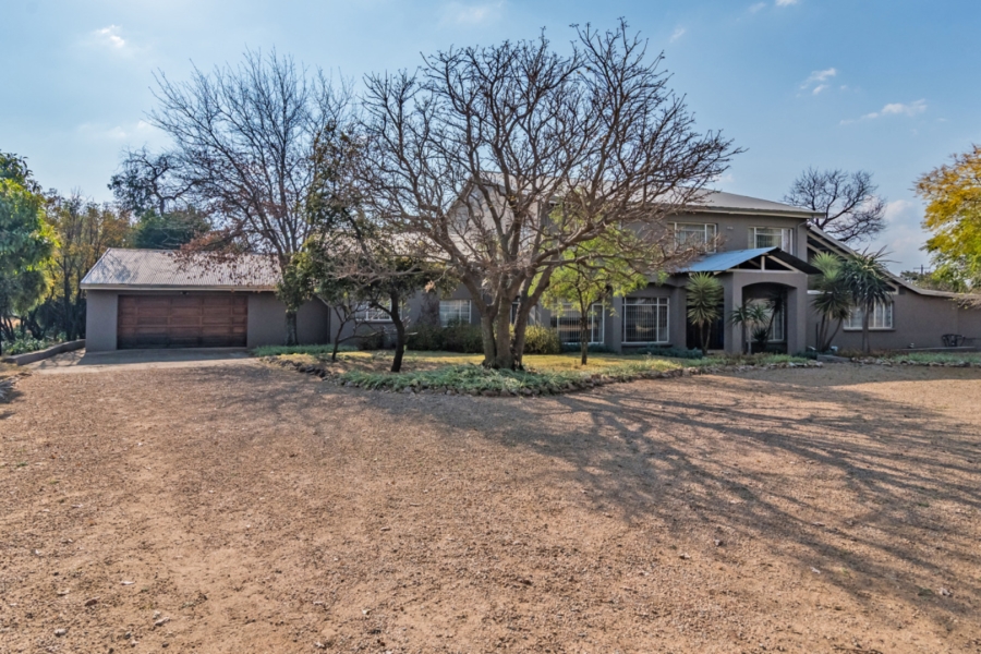 10 Bedroom Property for Sale in Knoppieslaagte Gauteng
