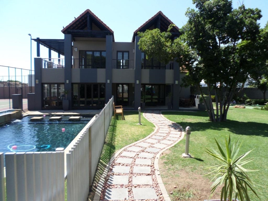 To Let 3 Bedroom Property for Rent in Fourways Gauteng