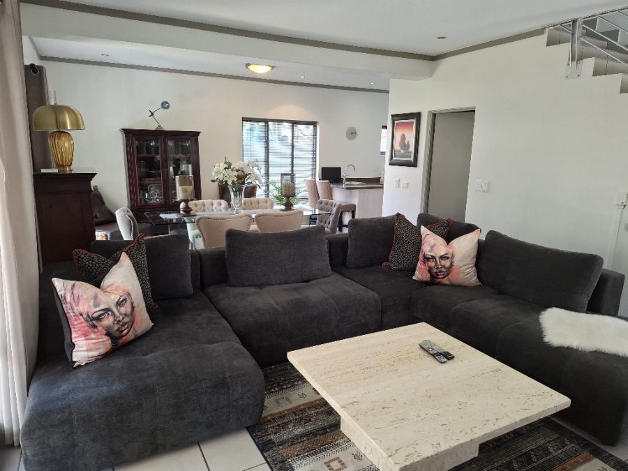 To Let 3 Bedroom Property for Rent in Fourways Gauteng