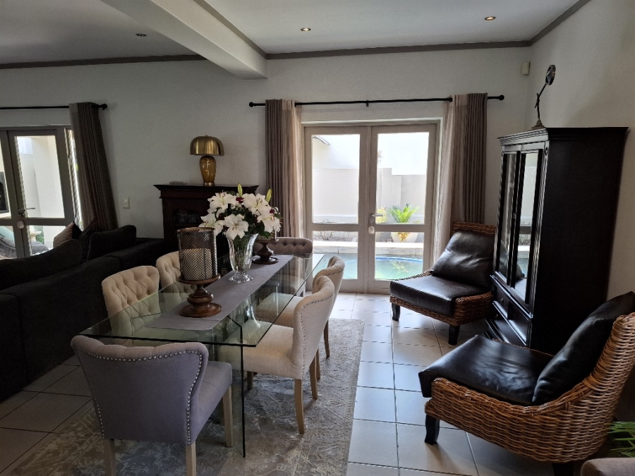To Let 3 Bedroom Property for Rent in Fourways Gauteng