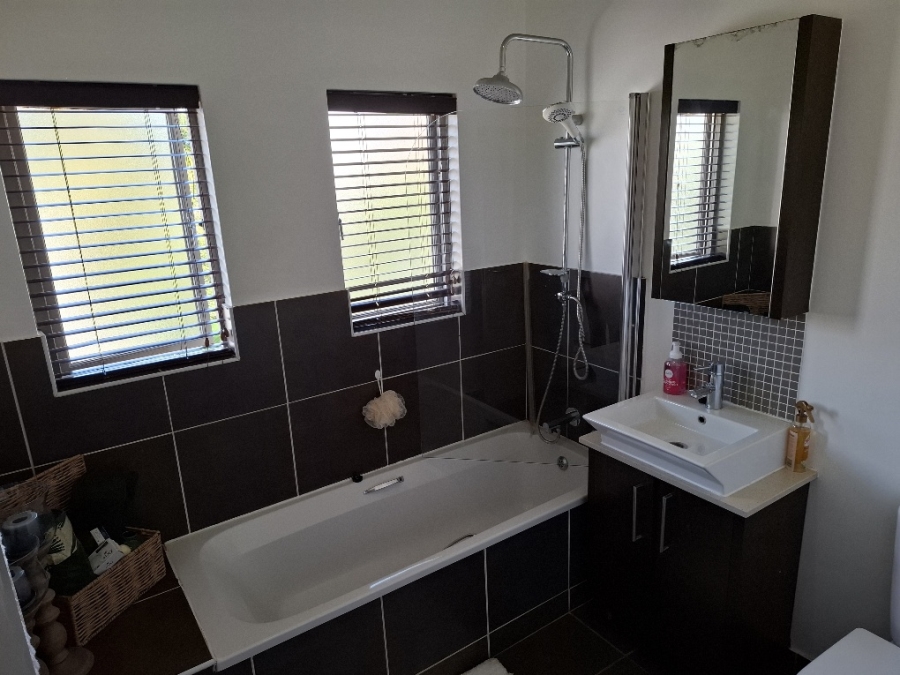 To Let 3 Bedroom Property for Rent in Fourways Gauteng
