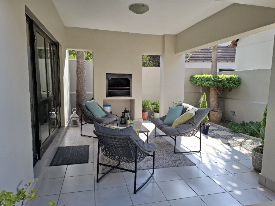 To Let 3 Bedroom Property for Rent in Fourways Gauteng