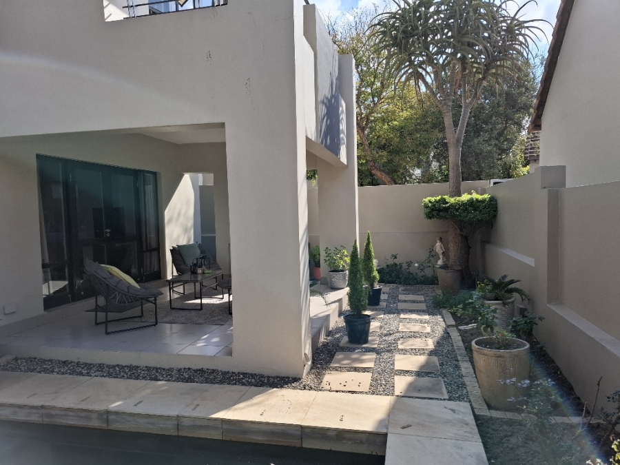 To Let 3 Bedroom Property for Rent in Fourways Gauteng