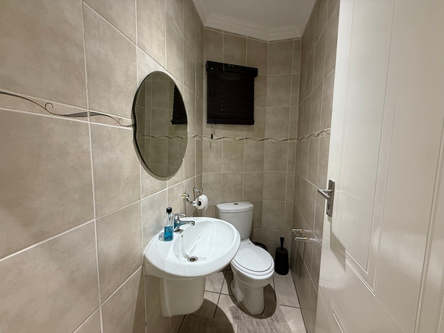 2 Bedroom Property for Sale in Ferndale Gauteng