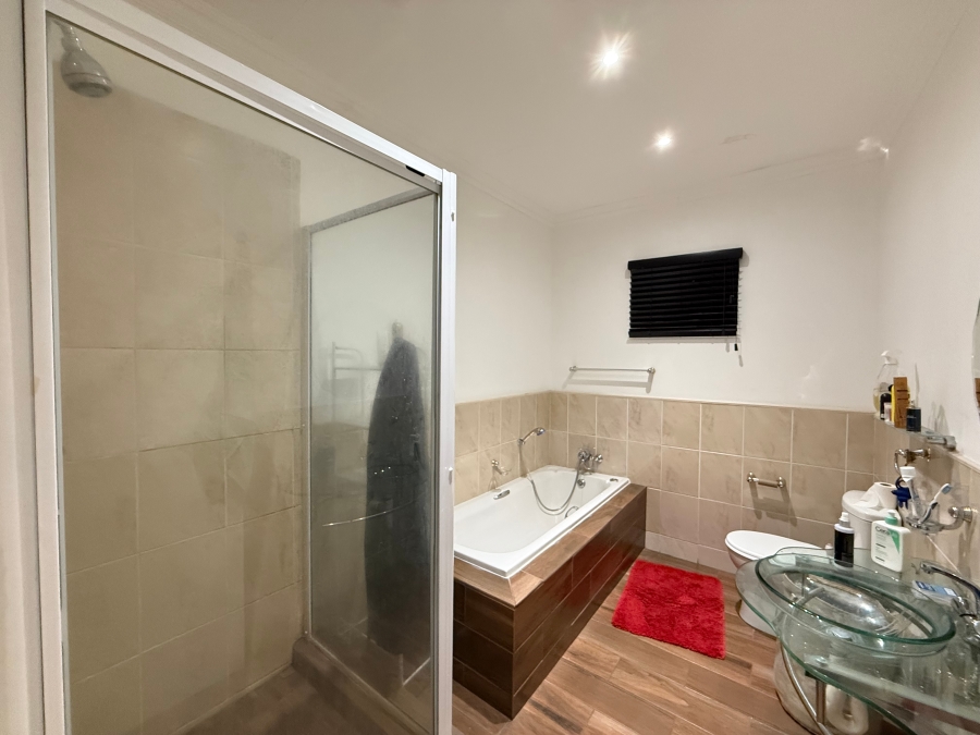 2 Bedroom Property for Sale in Ferndale Gauteng