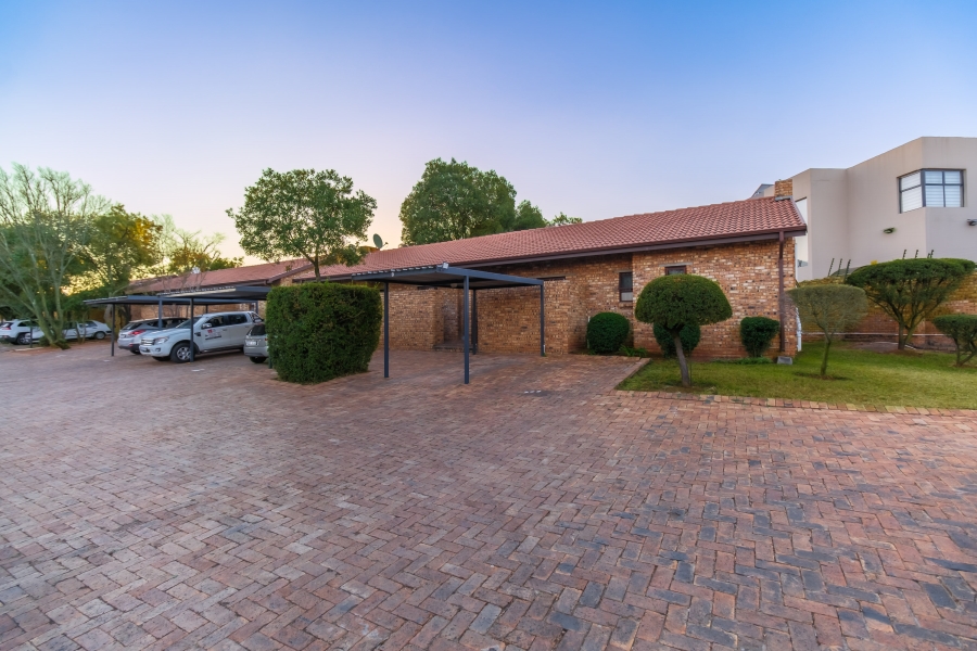 3 Bedroom Property for Sale in North Riding AH Gauteng