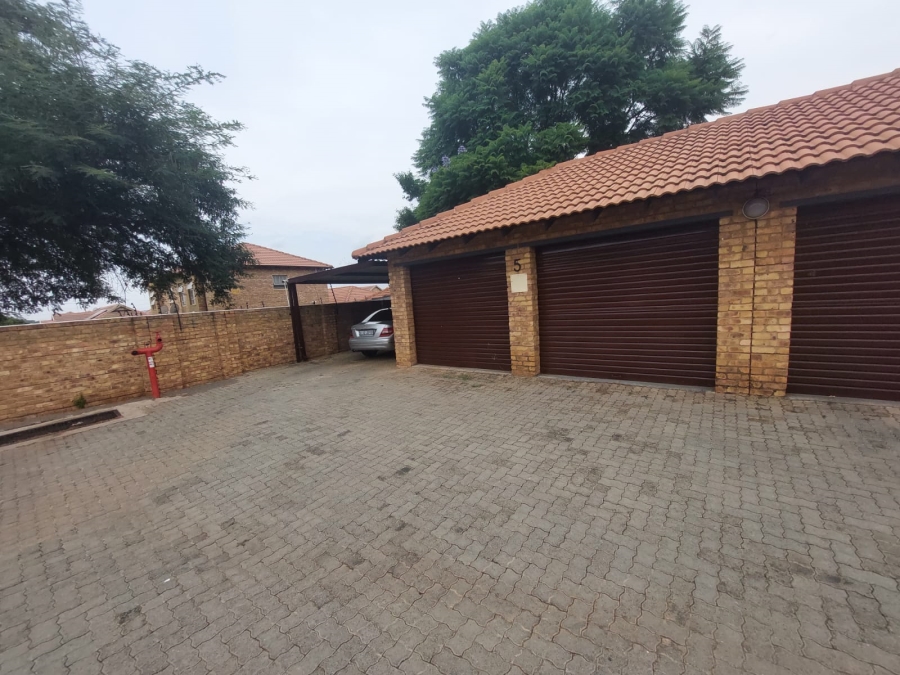 To Let 3 Bedroom Property for Rent in Montana Gauteng
