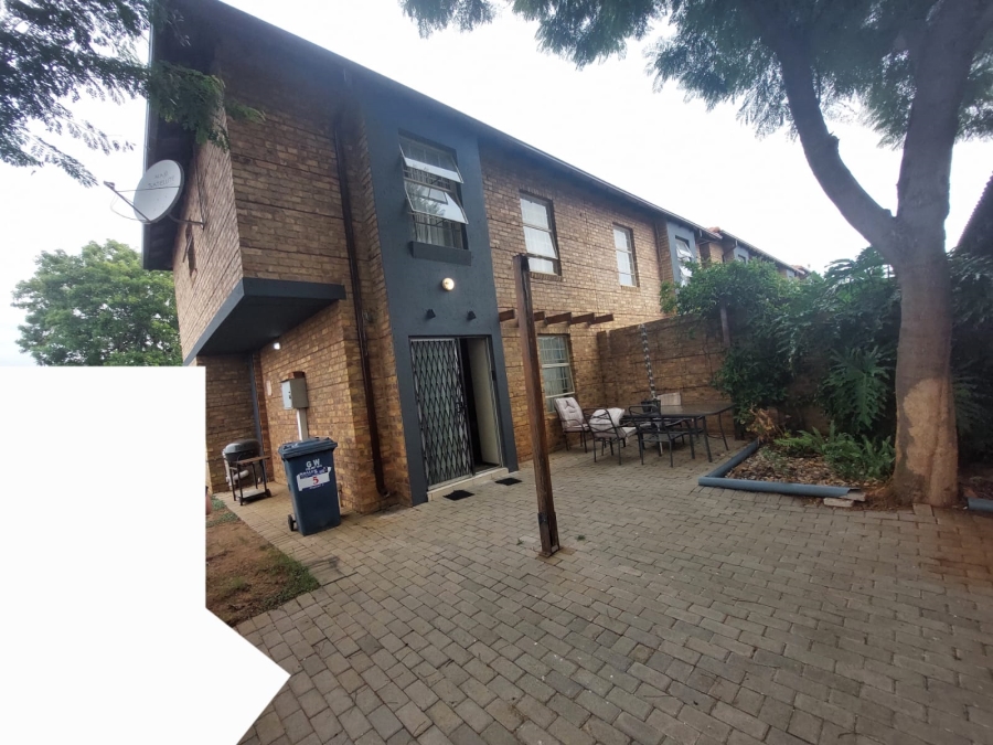 To Let 3 Bedroom Property for Rent in Montana Gauteng