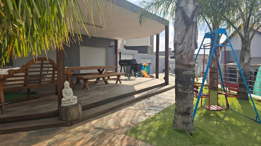 4 Bedroom Property for Sale in Eldoraigne Gauteng