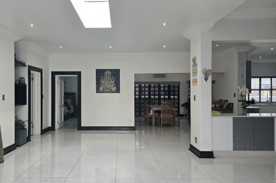 4 Bedroom Property for Sale in Eldoraigne Gauteng