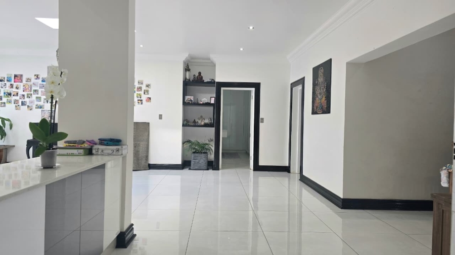 4 Bedroom Property for Sale in Eldoraigne Gauteng