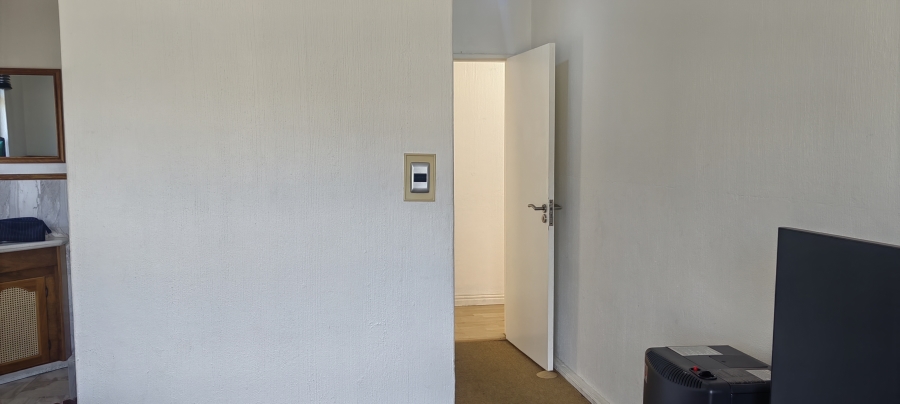 2 Bedroom Property for Sale in Bassonia Gauteng