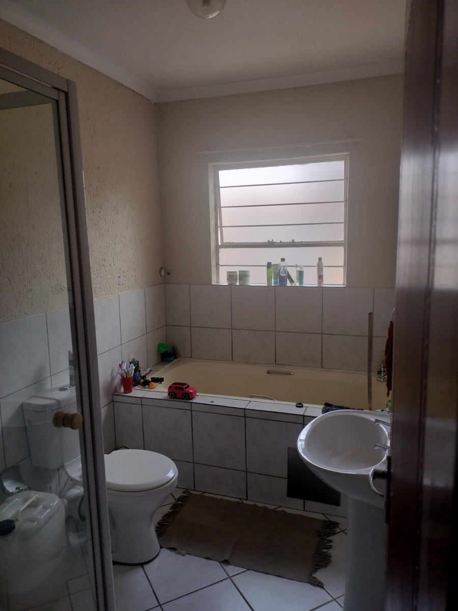 3 Bedroom Property for Sale in Princess A H Gauteng