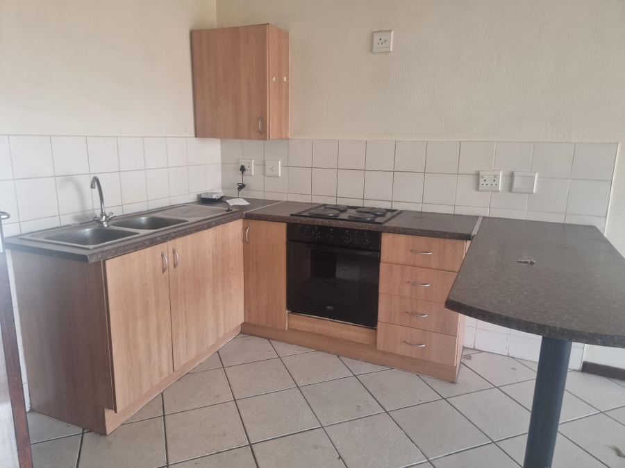To Let 2 Bedroom Property for Rent in Honeydew Gauteng