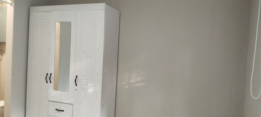 To Let 1 Bedroom Property for Rent in Ruimsig Gauteng