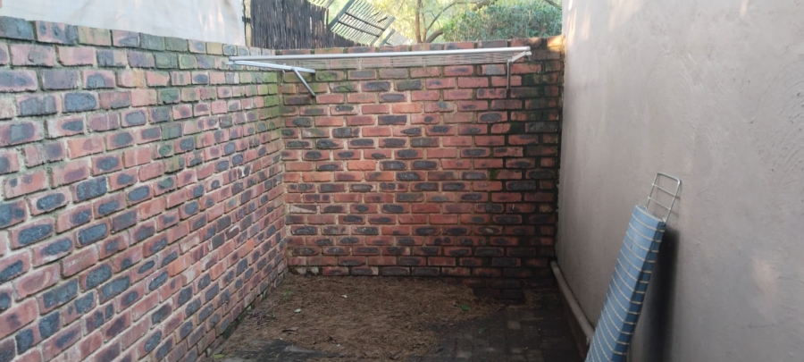 To Let 1 Bedroom Property for Rent in Ruimsig Gauteng