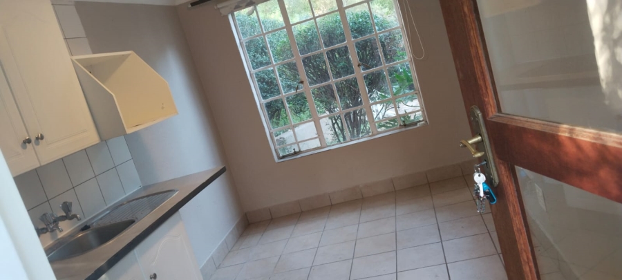 To Let 1 Bedroom Property for Rent in Ruimsig Gauteng