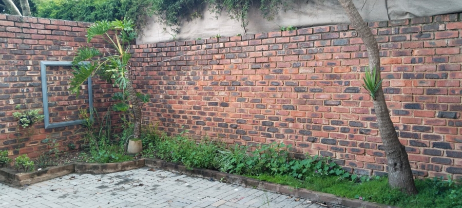 To Let 1 Bedroom Property for Rent in Ruimsig Gauteng