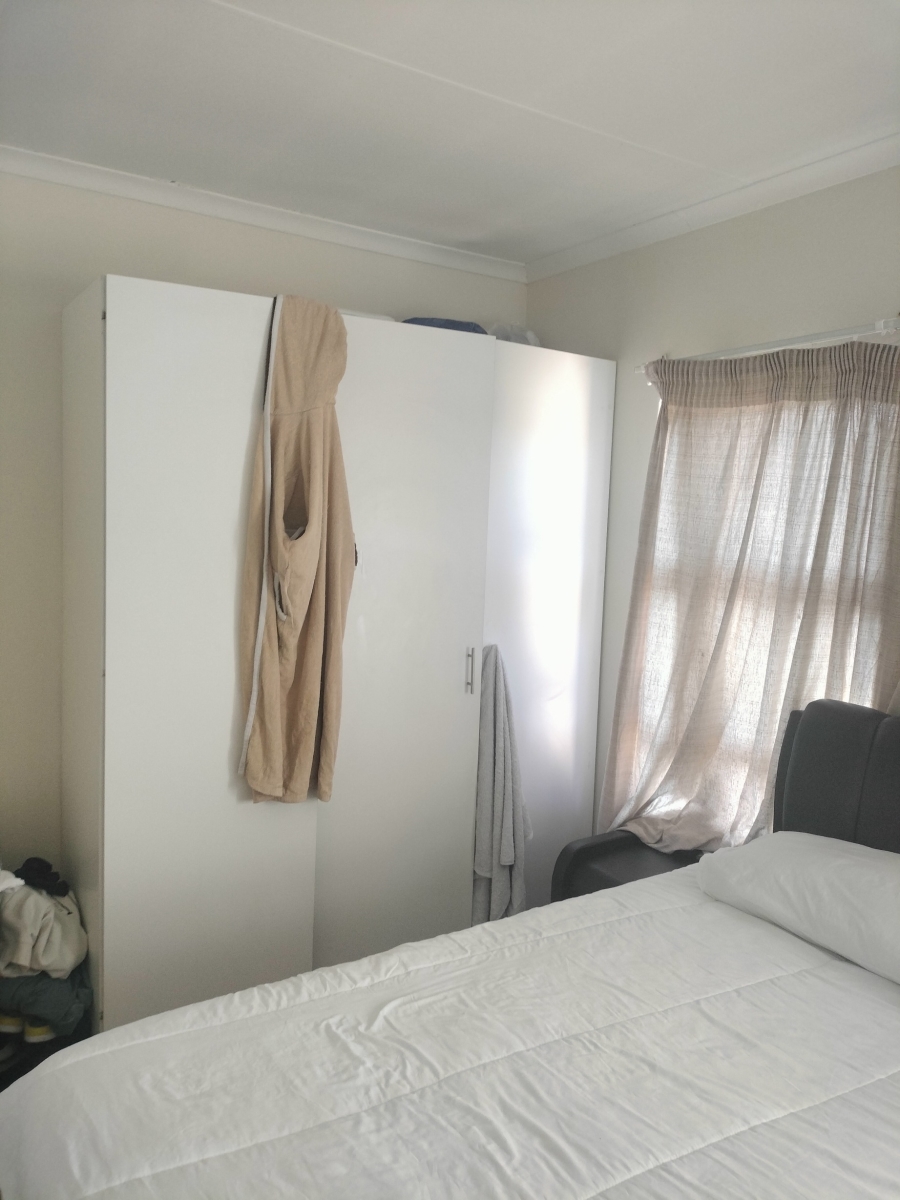 2 Bedroom Property for Sale in Princess A H Gauteng