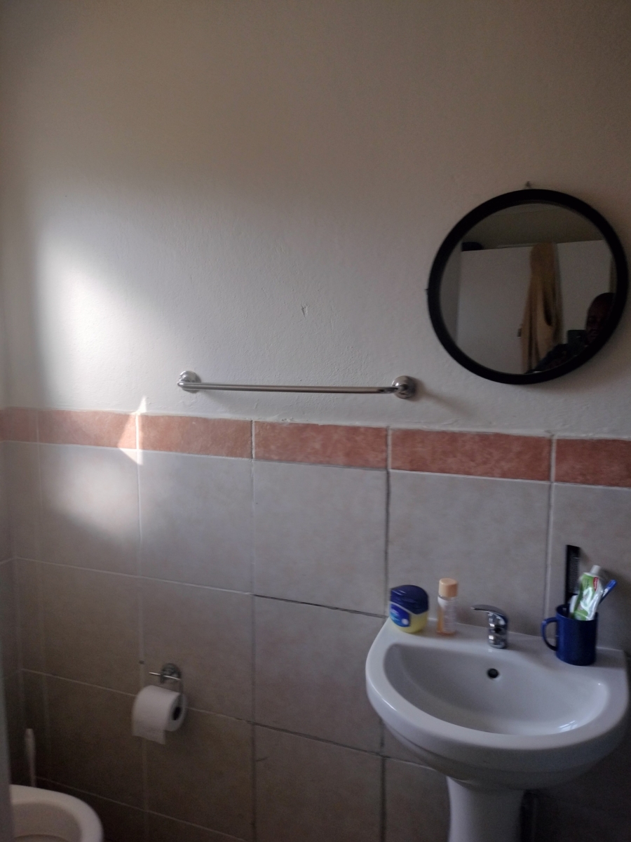 2 Bedroom Property for Sale in Princess A H Gauteng