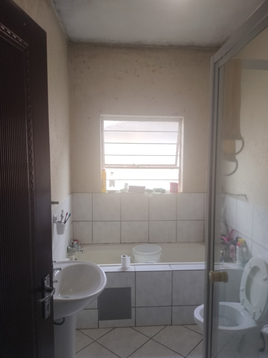 2 Bedroom Property for Sale in Princess A H Gauteng