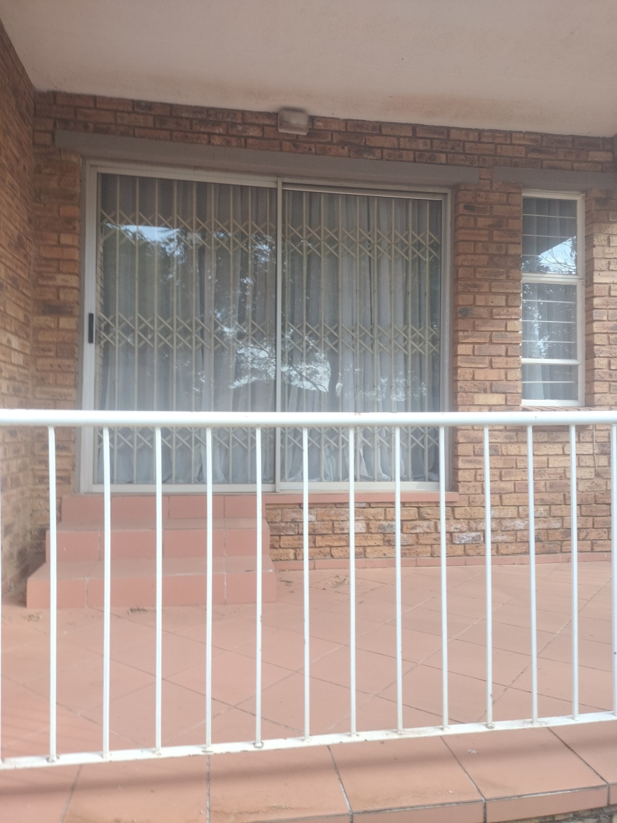 2 Bedroom Property for Sale in Princess A H Gauteng