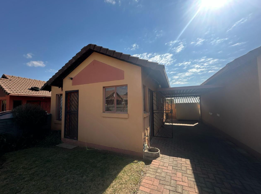 2 Bedroom Property for Sale in Ormonde Gauteng