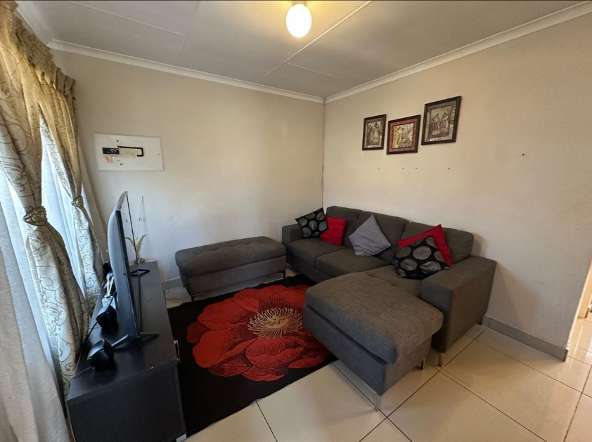 2 Bedroom Property for Sale in Ormonde Gauteng