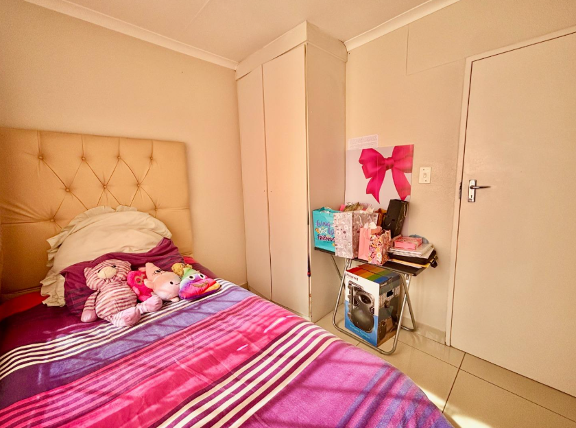 2 Bedroom Property for Sale in Ormonde Gauteng