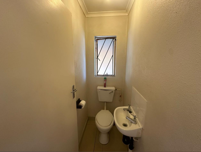 2 Bedroom Property for Sale in Ormonde Gauteng