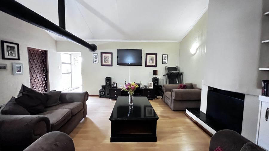4 Bedroom Property for Sale in Farrarmere Gauteng