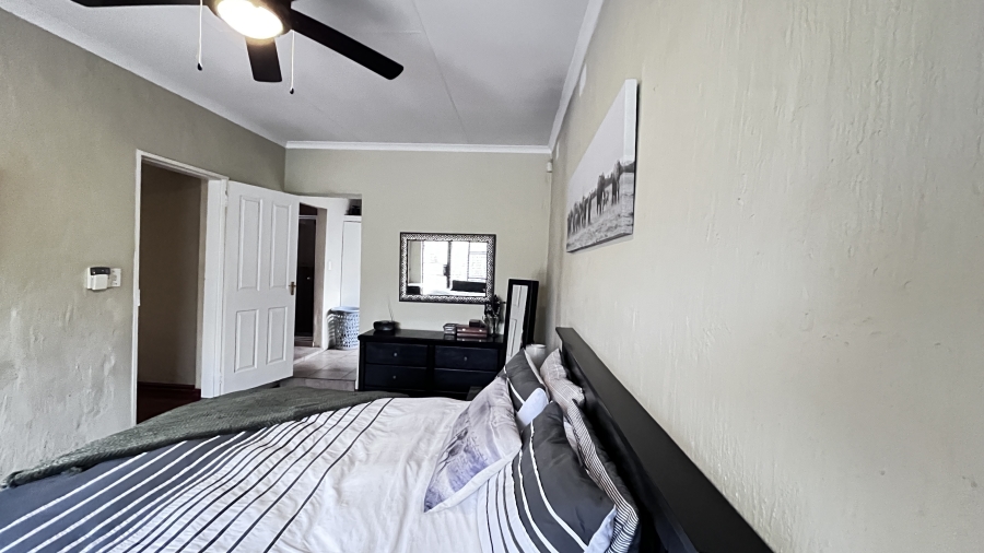 4 Bedroom Property for Sale in Farrarmere Gauteng