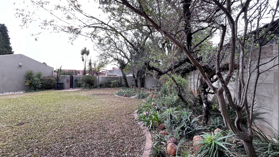 4 Bedroom Property for Sale in Farrarmere Gauteng