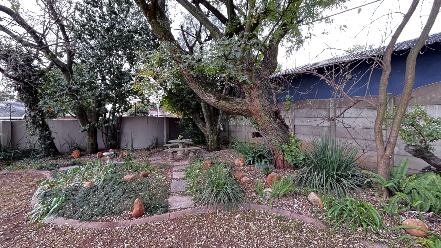 4 Bedroom Property for Sale in Farrarmere Gauteng