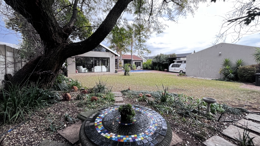 4 Bedroom Property for Sale in Farrarmere Gauteng