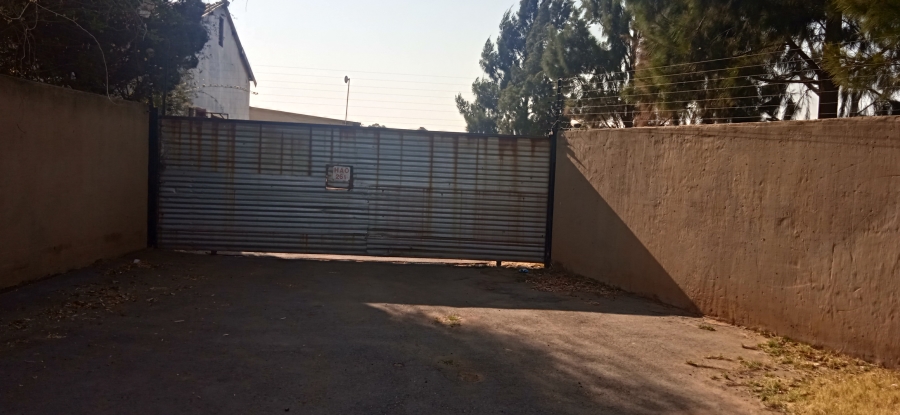 Commercial Property for Sale in Homestead Apple Orchards Gauteng