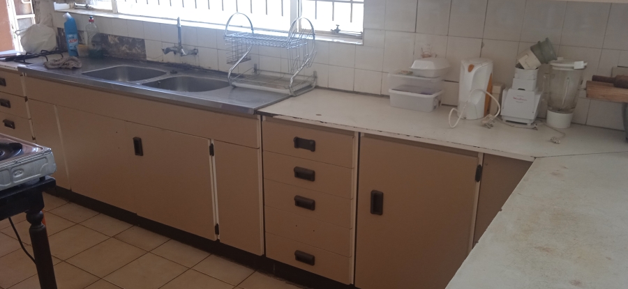 Commercial Property for Sale in Homestead Apple Orchards Gauteng