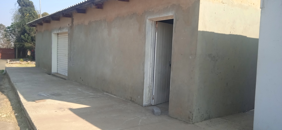 Commercial Property for Sale in Homestead Apple Orchards Gauteng